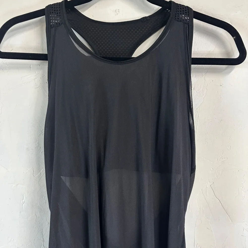 Lululemon Athletic Black Sheer Tank Top With Sports Bra Loose Fit Size 6